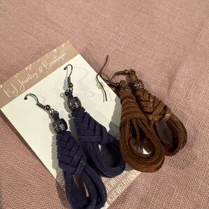Set of dangle rope style earrings